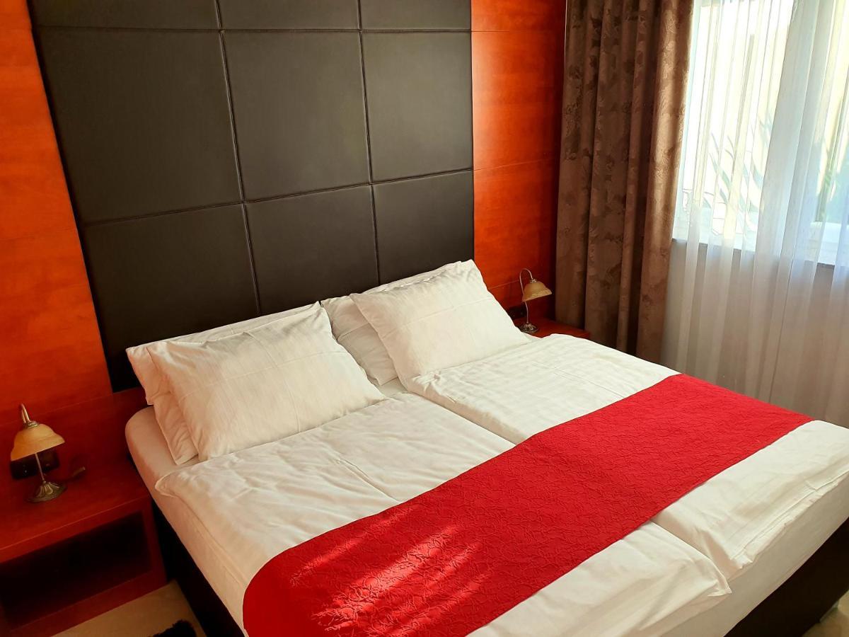 Boutique Hotel Bora & Villas Garamm Pakoštane Exterior foto