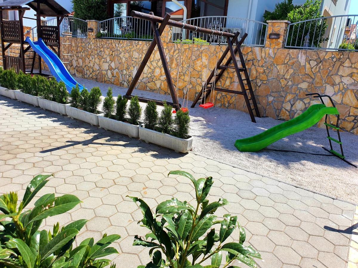 Boutique Hotel Bora & Villas Garamm Pakoštane Exterior foto